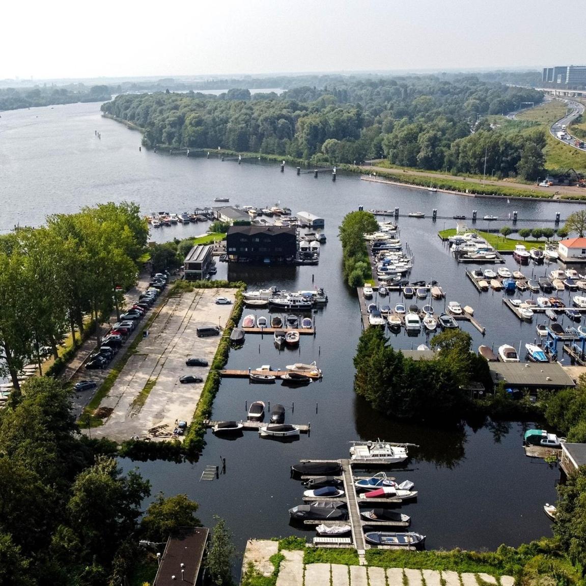 Motorjacht Flint Hotel Amsterdam Exterior photo